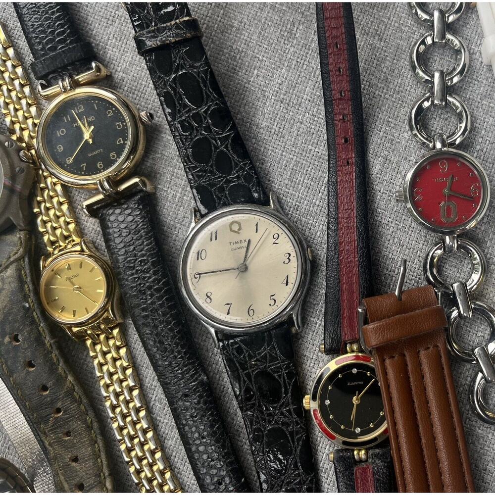 36 Assorted Mens & Womens Watches Untested Vintage Gold Silver Mix Tone Metal - Picture 9 of 12